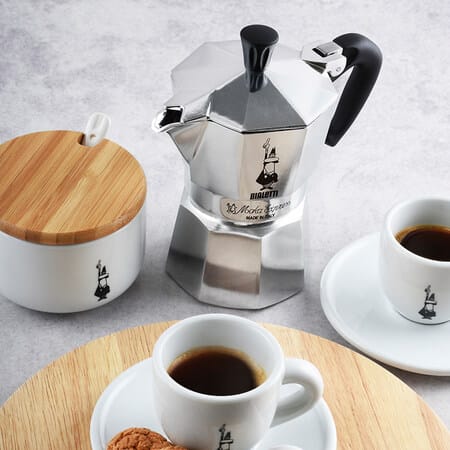 Cómo preparar café en moka italiana: molienda, cantidad y fuego