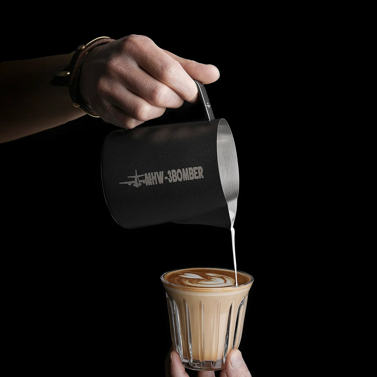Jarra Leche MHW-3BOMBER 5.0 600ml | Negro Mate